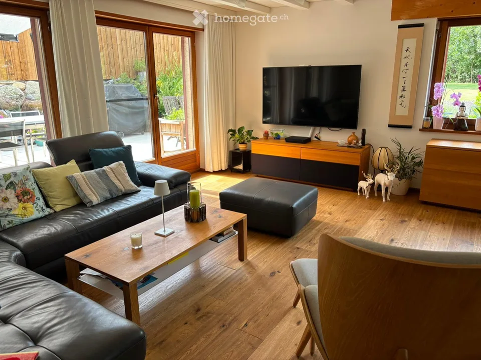 DEFH mit wunderschöner Aussicht und viel Privatsphäre in Wädenswil