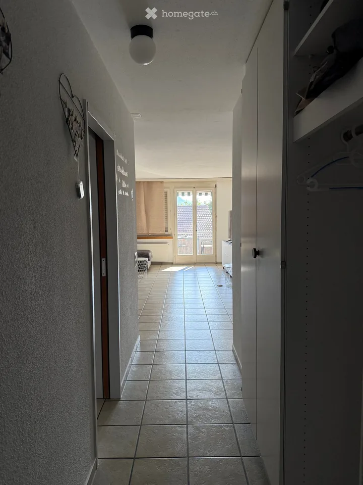 Appartamento luminoso 3.5 locali con balcone a Balsthal