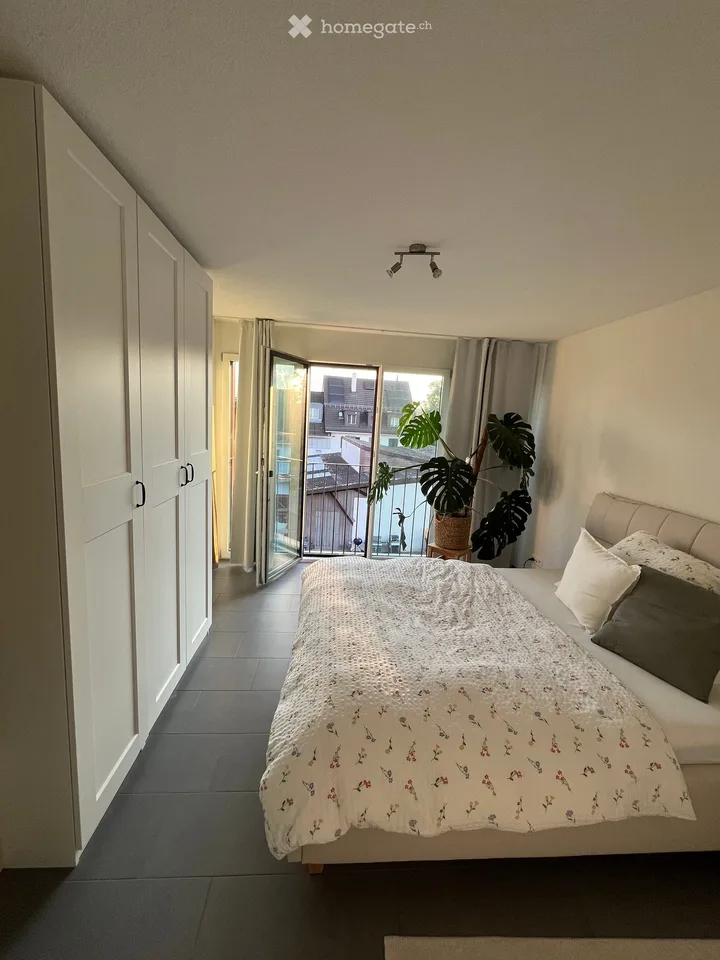 Helle & grosszügige 2.5-Zimmer-Wohnung in Bassersdorf