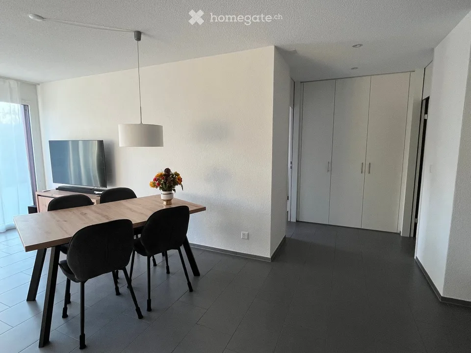Helle & grosszügige 2.5-Zimmer-Wohnung in Bassersdorf