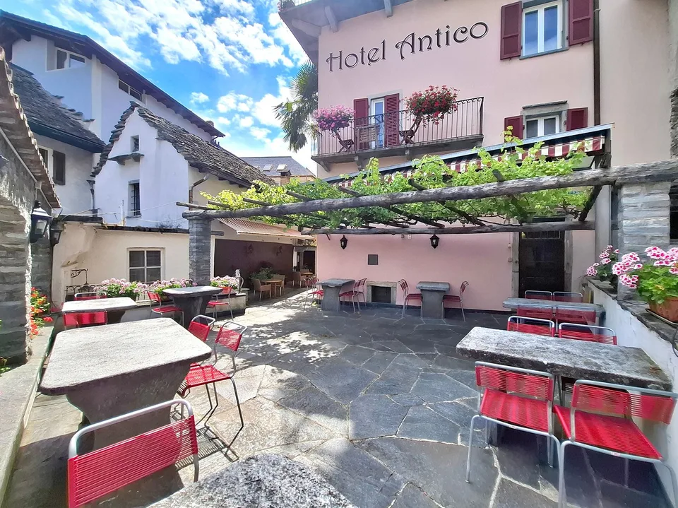 Historisches Mehrfamilienhaus im Herzen des Kantons Tessin!