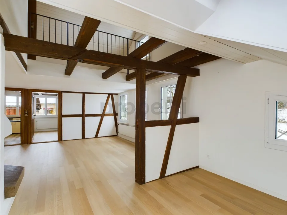 Modernes 5.5-Zimmer-Maisonette-Zuhause auf drei Etagen mit Balkon in Gais