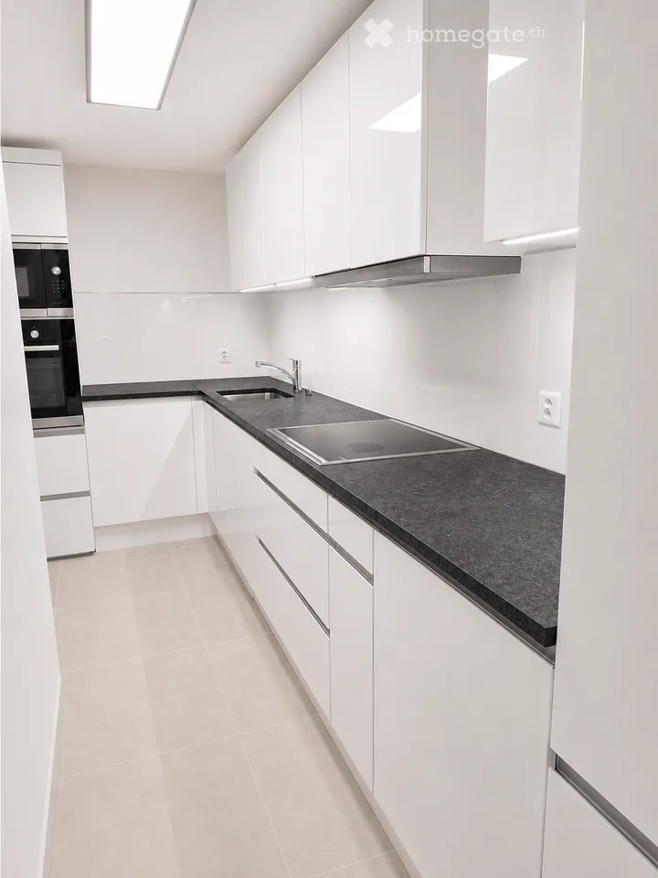 Appartement-maisonnette spacieux de 6 pièces à Aarburg – avec balcon et belle vue
