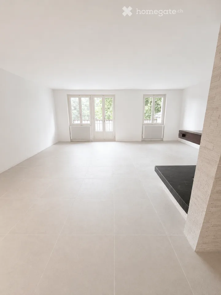 Appartement-maisonnette spacieux de 6 pièces à Aarburg – avec balcon et belle vue