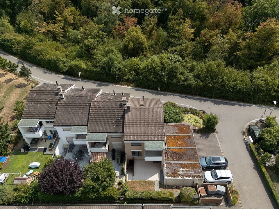 Maison mitoyenne de 4,5 pièces à Reinach BL – disponible immédiatement