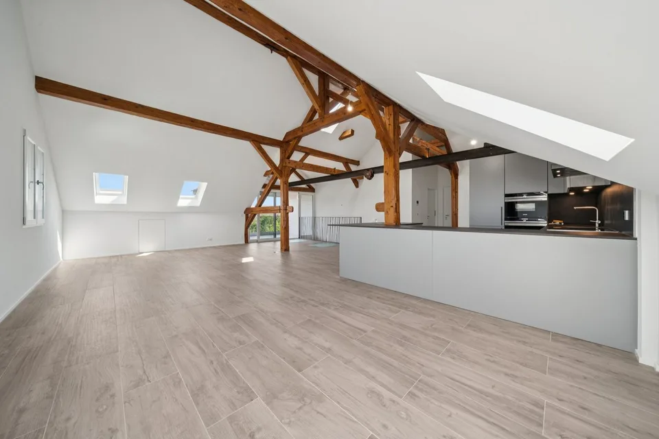 Appartement de 198 m2 avec balcon et deux places de parc extérieures – photo 7 sur 13