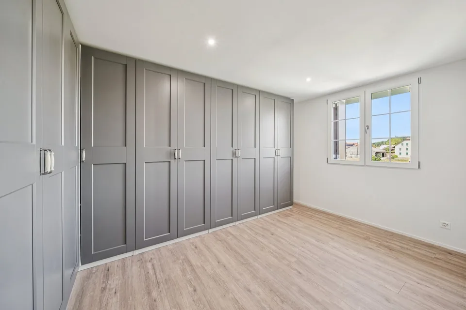 Appartement de 198 m2 avec balcon et deux places de parc extérieures – photo 13 sur 13