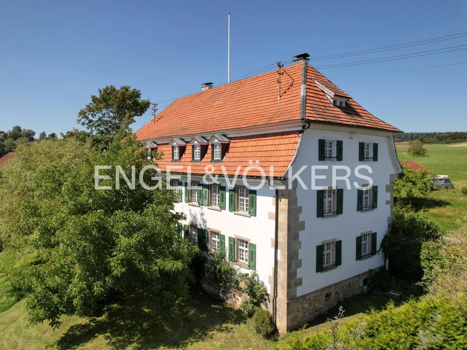 Historisches Anwesen trifft moderne Eleganz - ehemalige Vogtei mit Alp