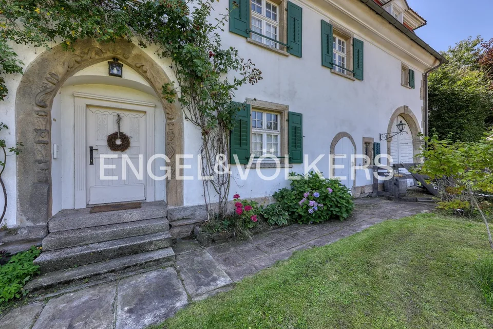 Tenuta storica incontra eleganza moderna - ex Vogtei con panorama alpino