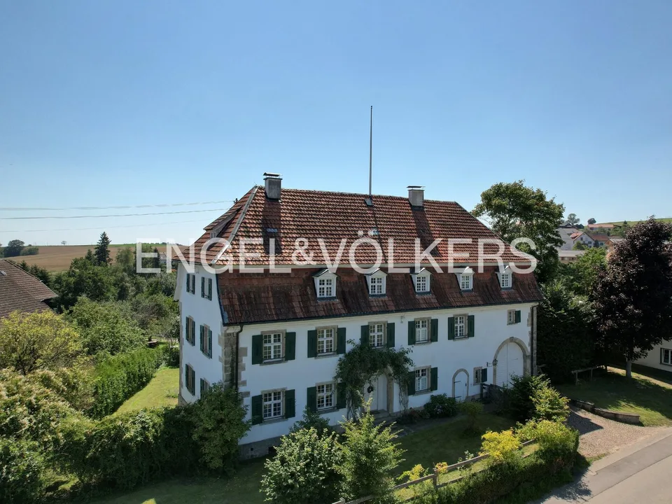 Tenuta storica incontra eleganza moderna - ex Vogtei con panorama alpino