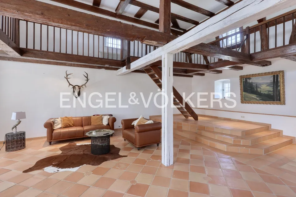 Tenuta storica incontra eleganza moderna - ex Vogtei con panorama alpino