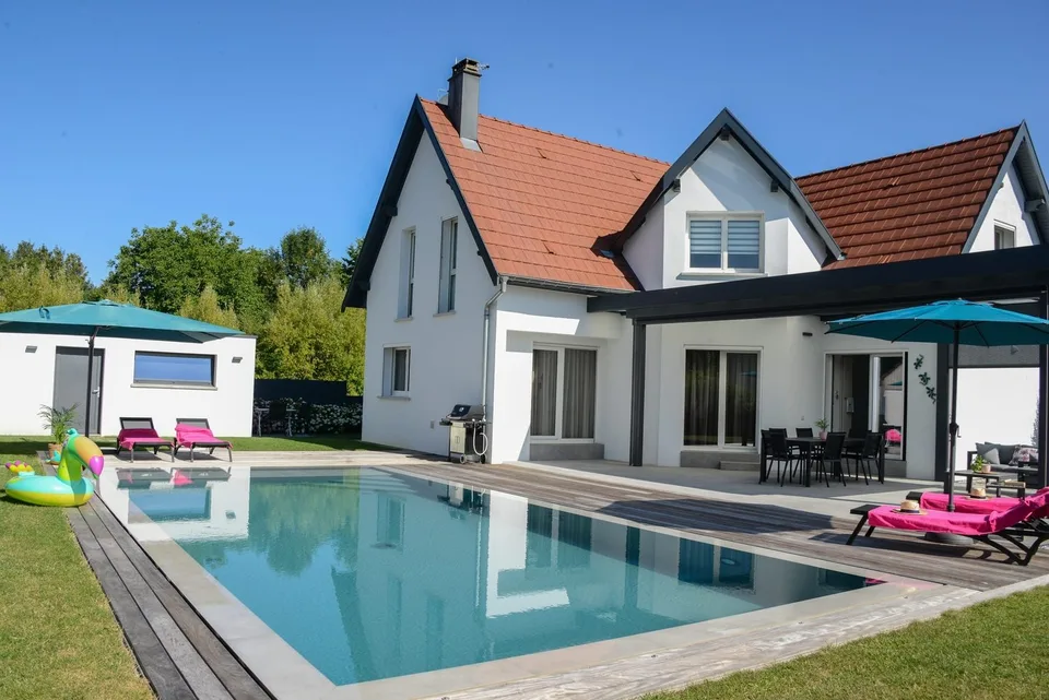 Familienhaus mit Pool in Buschwiller – 7 Zimmer, 164 m²