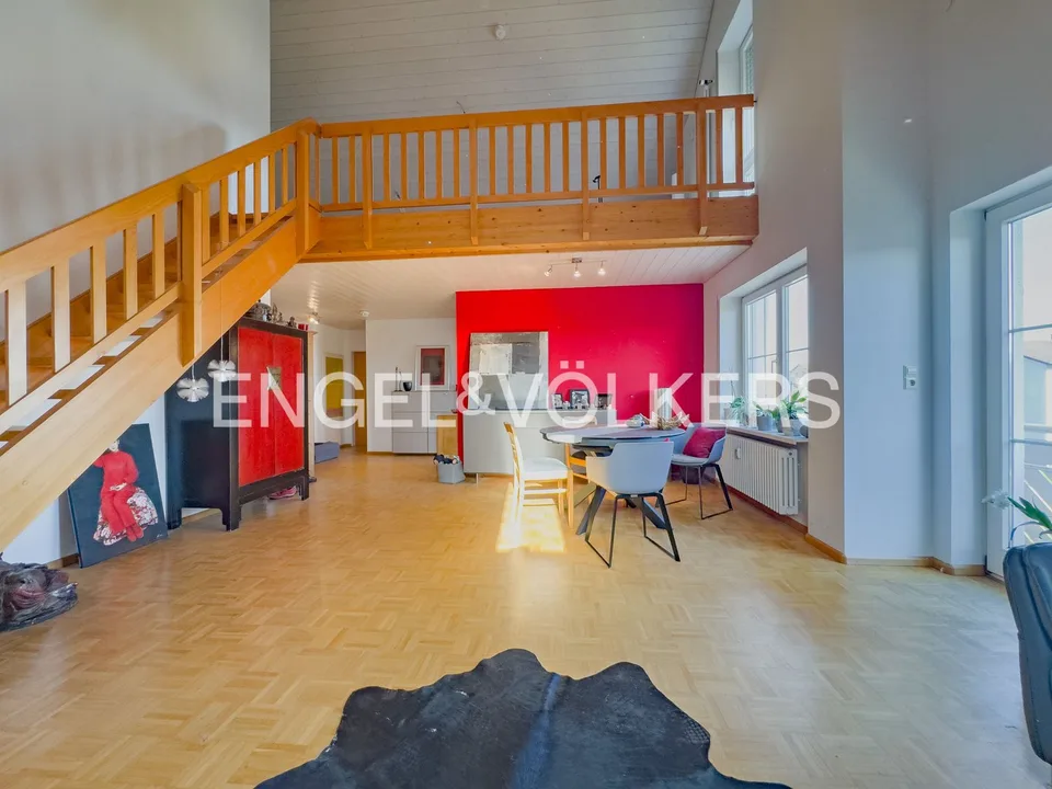 Stylish maisonette apartment with sunny balcony and view of the greenery -