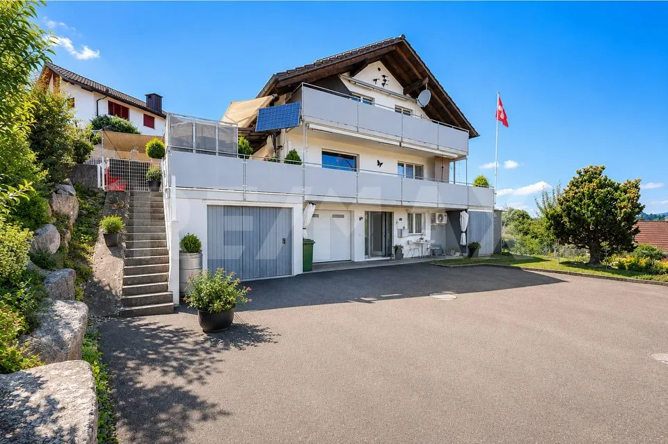 Charmantes 5.5-Zimmer-Einfamilienhaus mit Weitblick und viel Potenzial