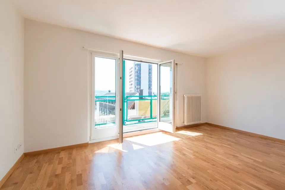 Appartement au 10e étage - haut perché. Location sans caution.