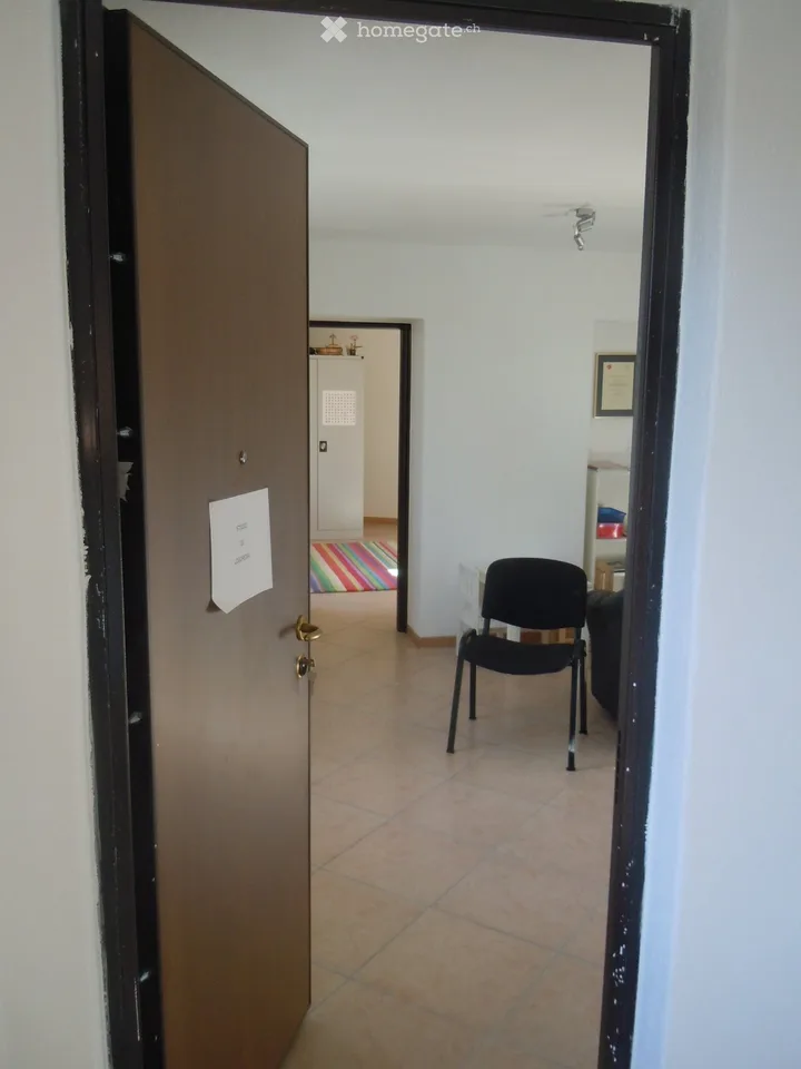 Affittasi locali ad uso ufficio, studio, atelier, archivio