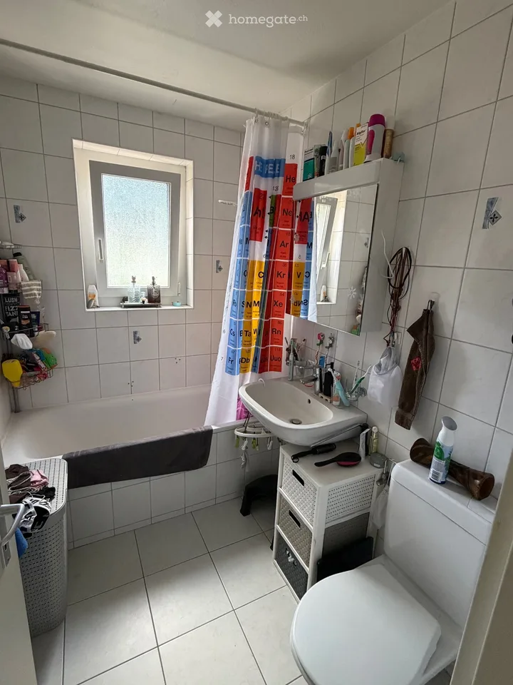 Wohnung mit 3,5 Zimmern im 3. Stock mit Aufzug