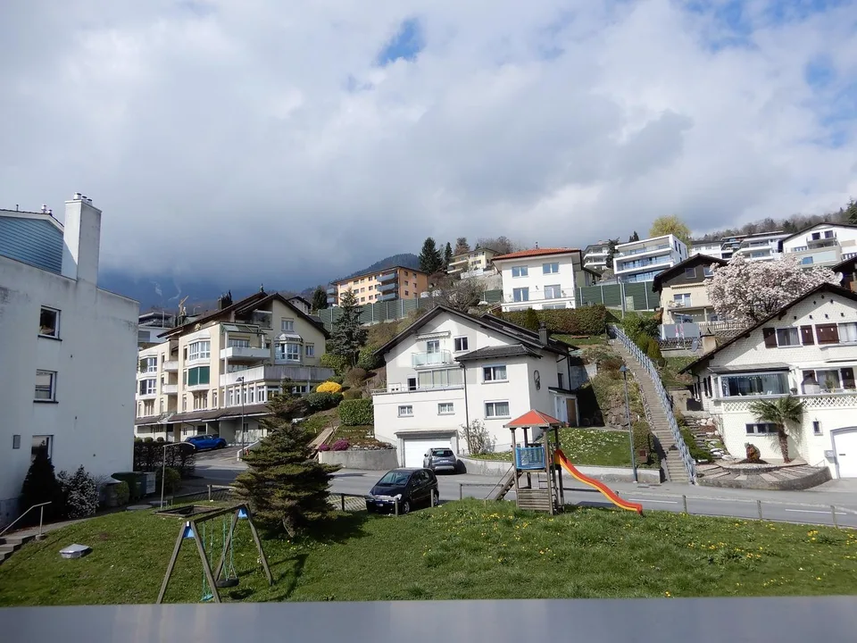 ZENTRAL, MIT GROSSER DUSCHE