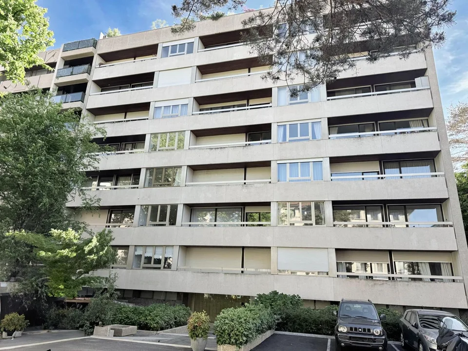 À Vendre en SI ? Appartement 2 pièces à Champel