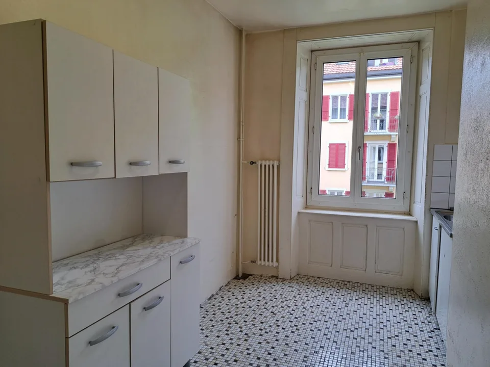 APPARTEMENT 2 PIECES 2EME ETAGE AVEC BALCON