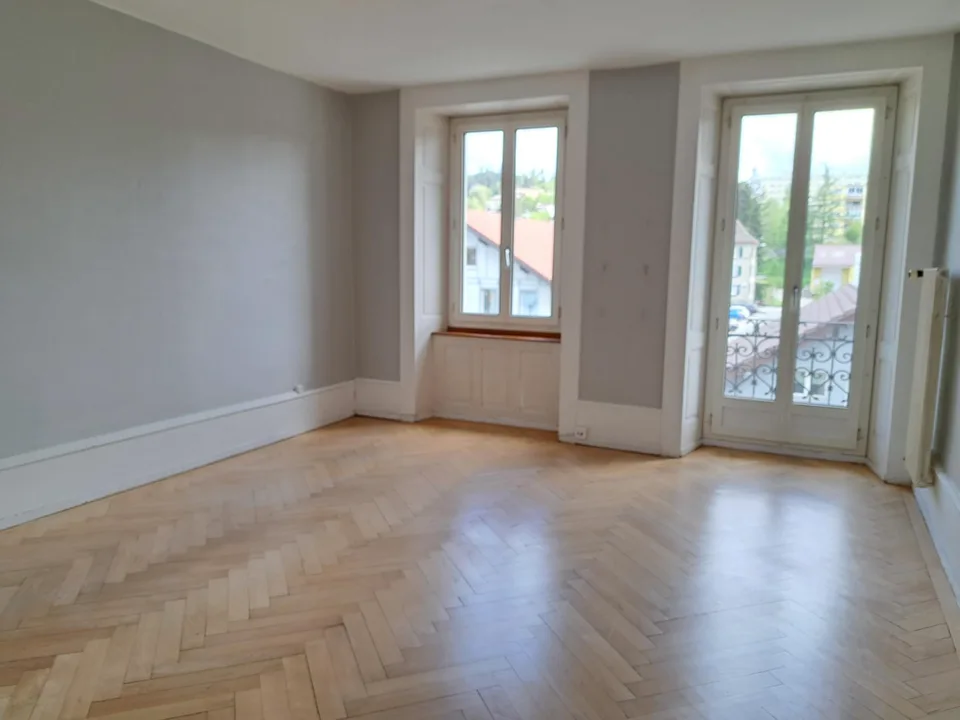 APPARTEMENT 2 PIECES 2EME ETAGE AVEC BALCON