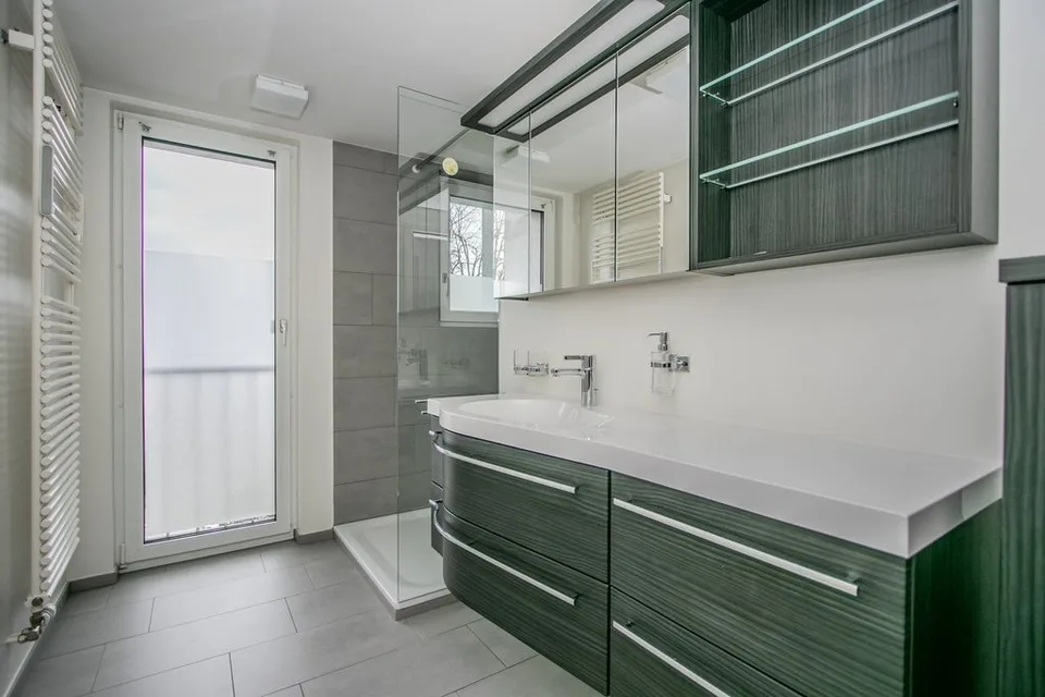 Grosszügige 4,5 Zimmer Wohnung mit Balkon und Nähe zum Bodensee
