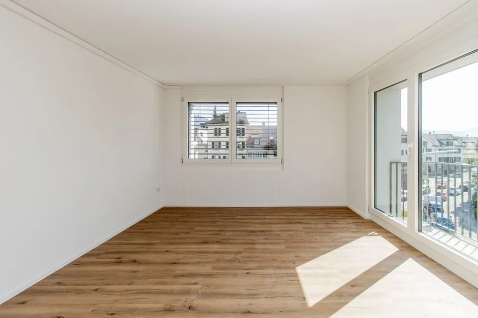 Appartement moderne 3.5 pièces dans un emplacement central à Rüti