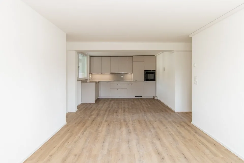 Appartement moderne 3.5 pièces dans un emplacement central à Rüti