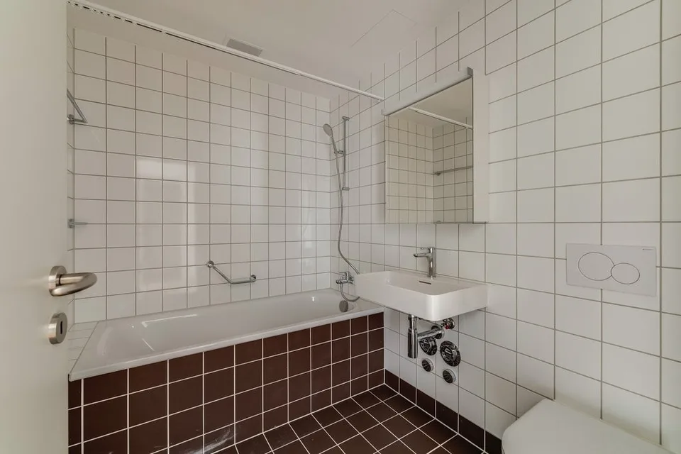 Architettura moderna: appartamento di 4,5 locali in Riegelbau aperto