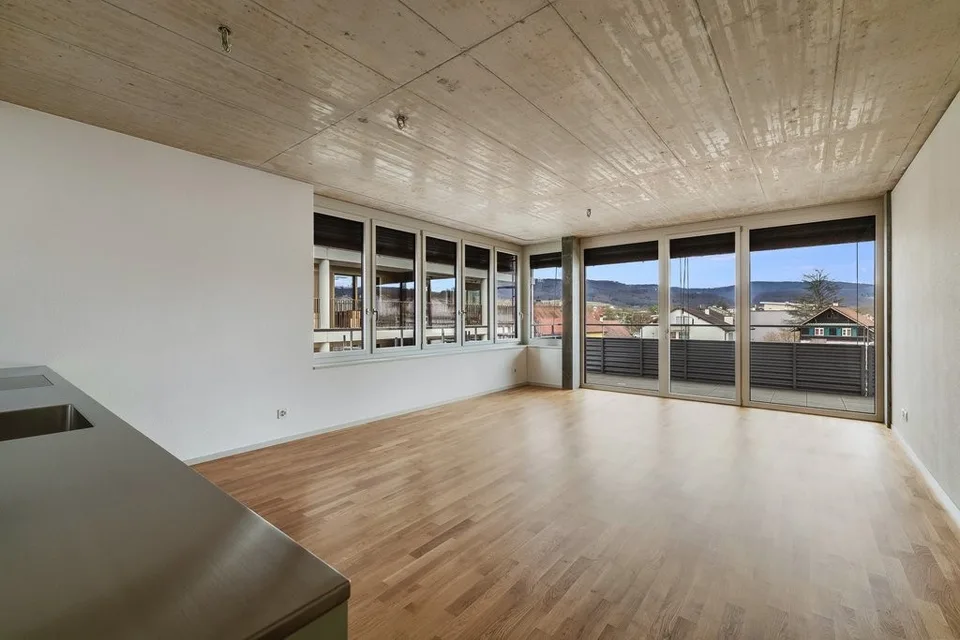 Architettura moderna: appartamento di 4,5 locali in Riegelbau aperto