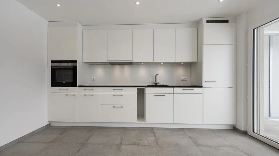 SPACIOUS IN OWNER STANDARD