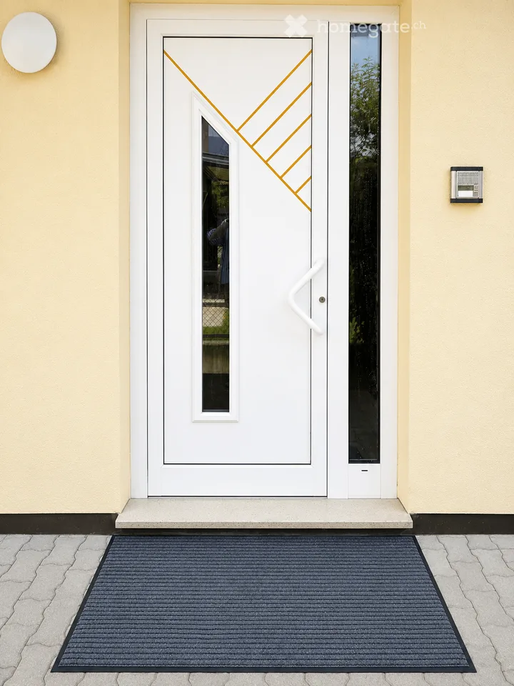 4.5 BRIGHT ROOMS WITH BALCONY – CHF 1'600.– + CHF 300.– FLAT-RATE EXPENSES