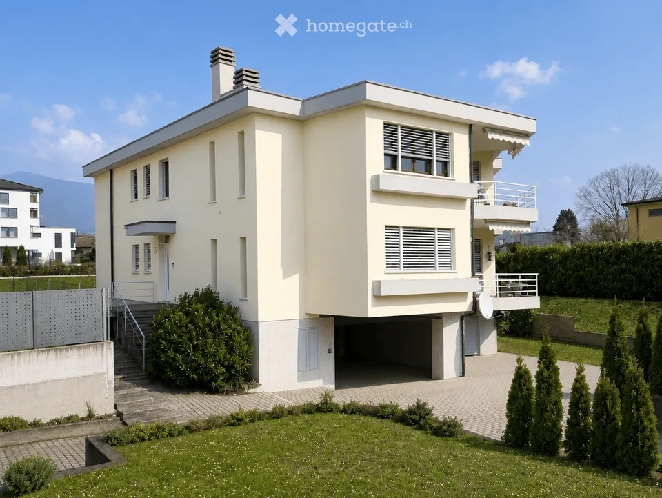 4.5 LOCALI LUMINOSI CON BALCONE – CHF 1'600.– + CHF 300.– SPESE FORFAIT