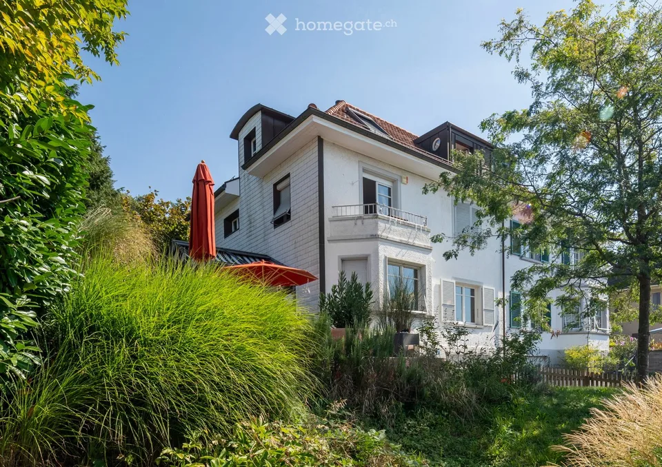 Zürich Witikon - stilvolles Stadthaus (DEFH)   /   Stylish town house (semi-detached house)