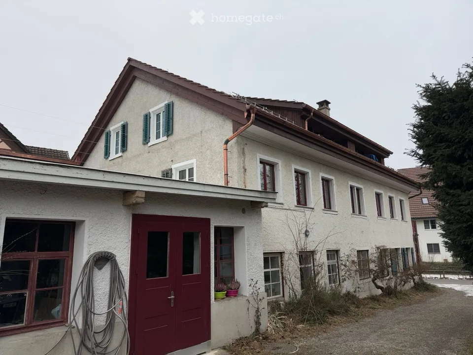 Geräumige Werkstatt mit Büro und Lagerraum Nähe Bahnhof Stettbach