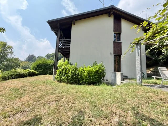 Verkauf in Cardada - Gemütliches 4.5-Zimmer-Haus, um dem täglichen Stress zu entfliehen