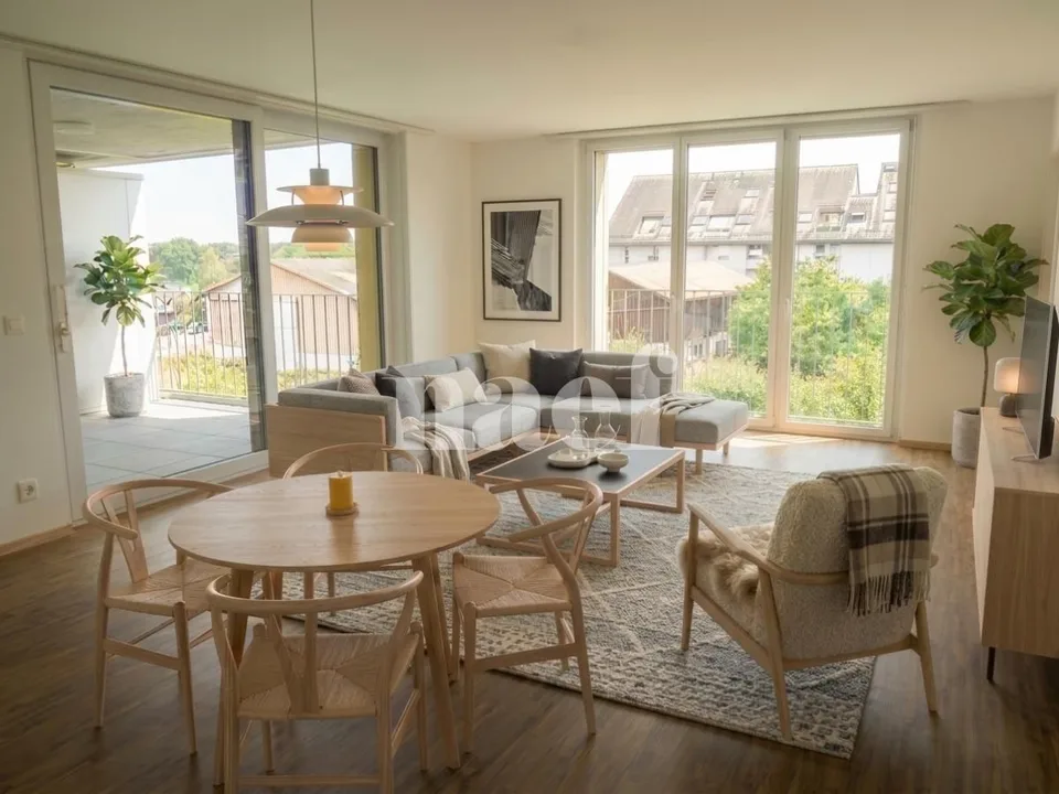 Schönes helles 4.5-Zimmer-Apartment im 3. Stock mit Balkonen