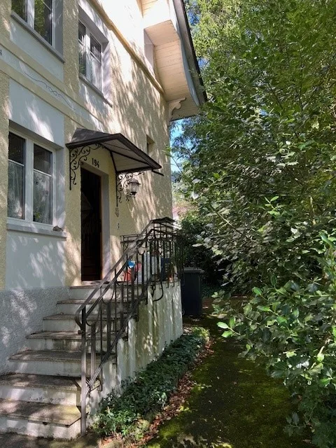 Maison rustique pour les amoureux de la nature, les autonomes et les créatifs !