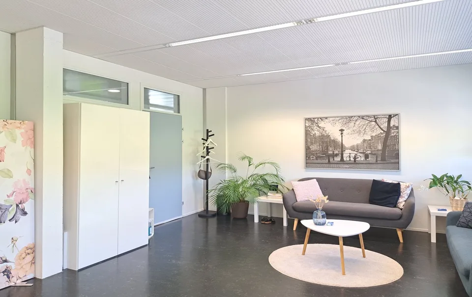 Bright friendly practice room - near Kantonsspital Baden