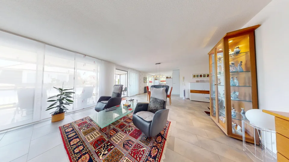 Stylish 4.5-room apartment with spacious balcony