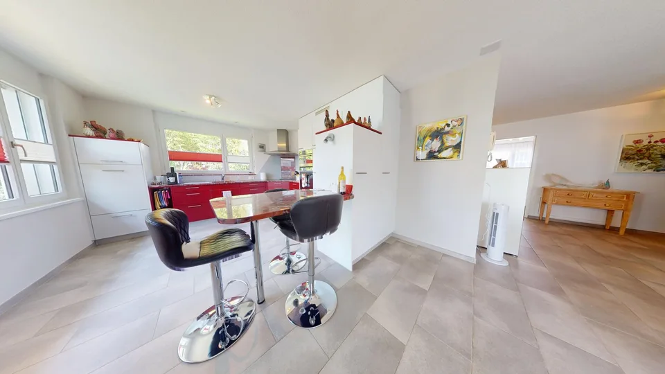 Stylish 4.5-room apartment with spacious balcony