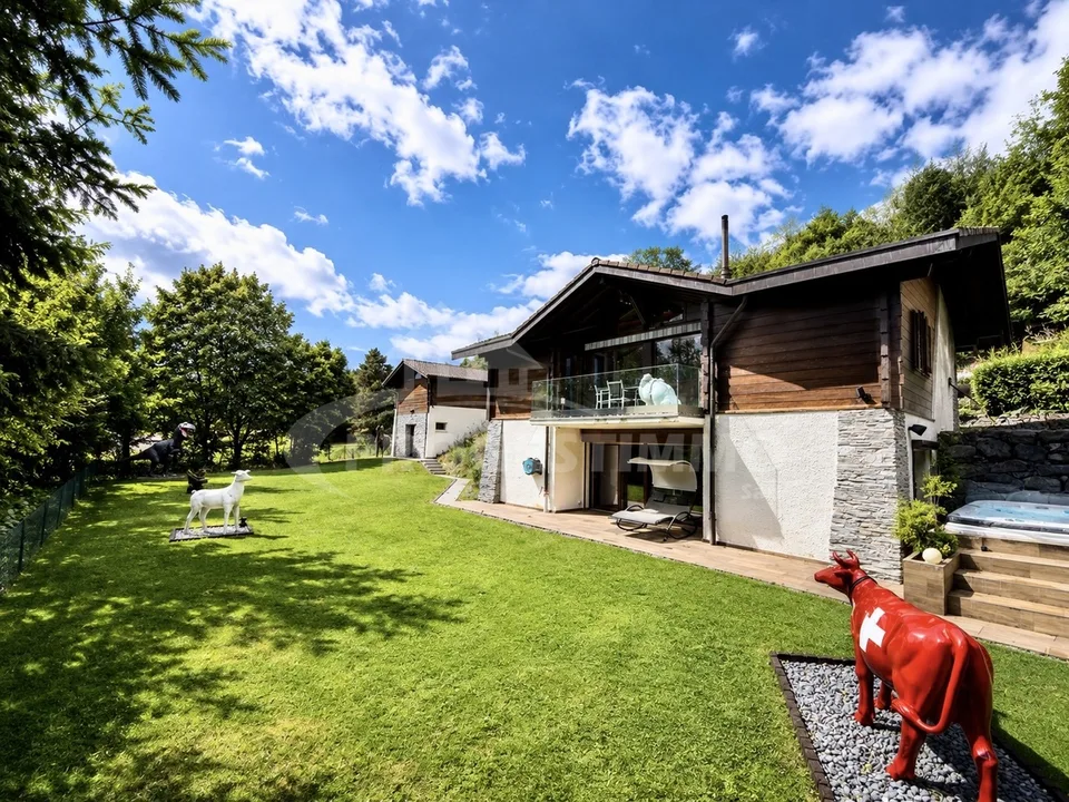 MAISON DE CHARME DANS UN QUARTIER PAISIBLE ET RECHERCHÉ