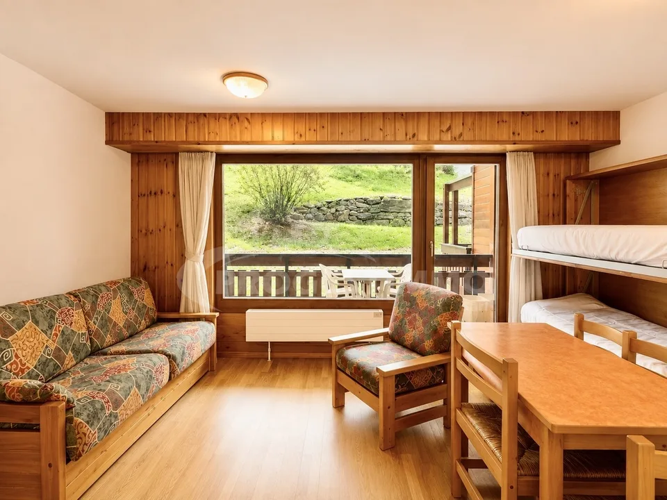 STUDIO DANS LES BAINS - EN MONTAGNE