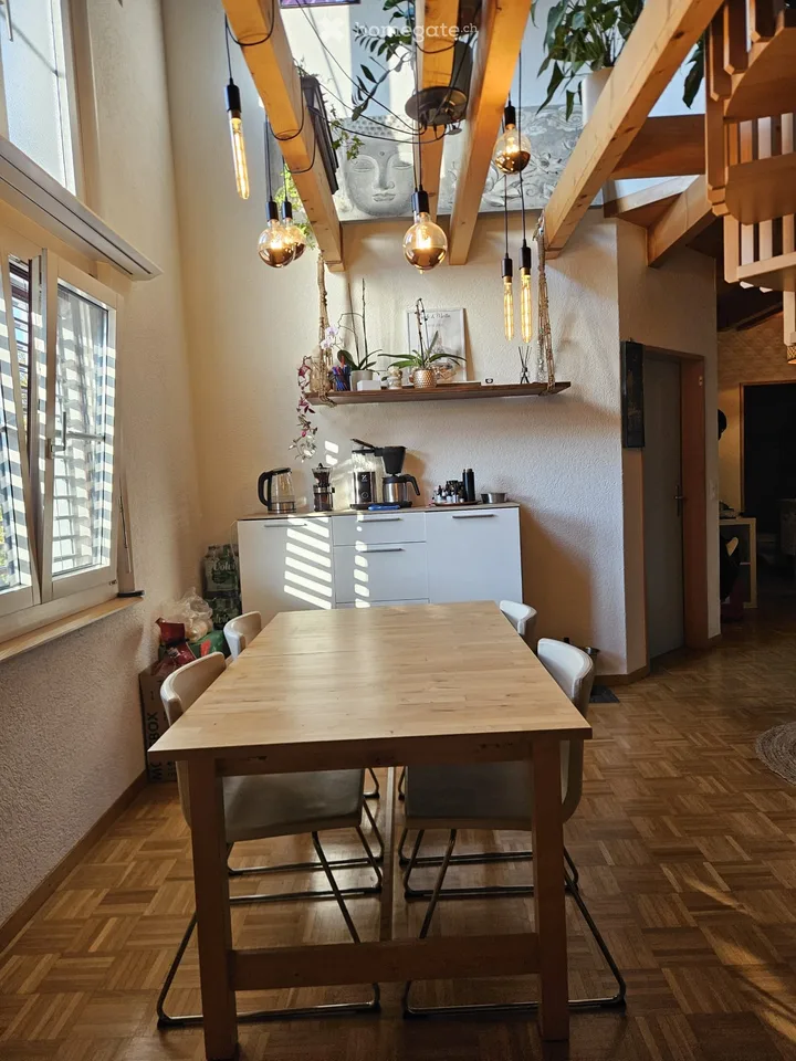 Superbe, spécial appartement en mansarde au cœur de Neftenbach ! À partir du 01.10.2026