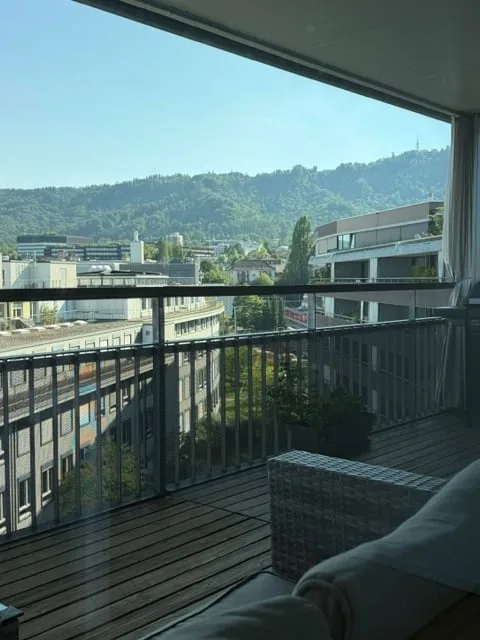 Bright 2.5-room attic apartment at Wolframplatz, Zurich