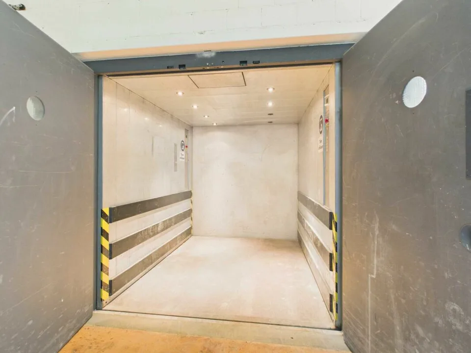 70 m2 Gewerbeflächen in modernem Gewerbehaus mit direktem Warenliftzugang