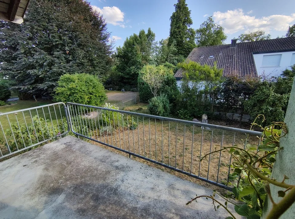 Ampia casa a schiera di 7,5 locali a Urtenen-Schönbühl