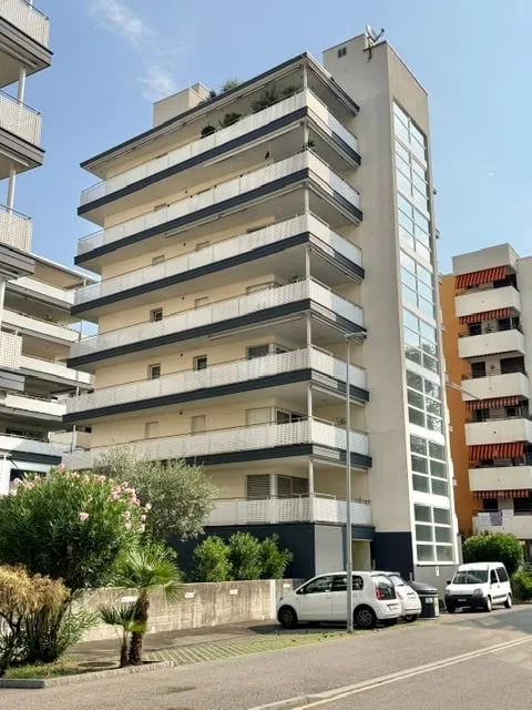 AFFITTASI A LOCARNO - Appartamento arredato di 2.5 locali al 2°piano