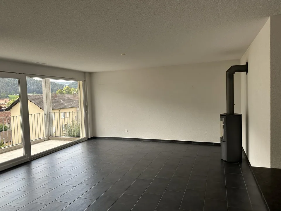 Bel appartement à Tavannes de 5.5 pièces au rez-de-chaussée