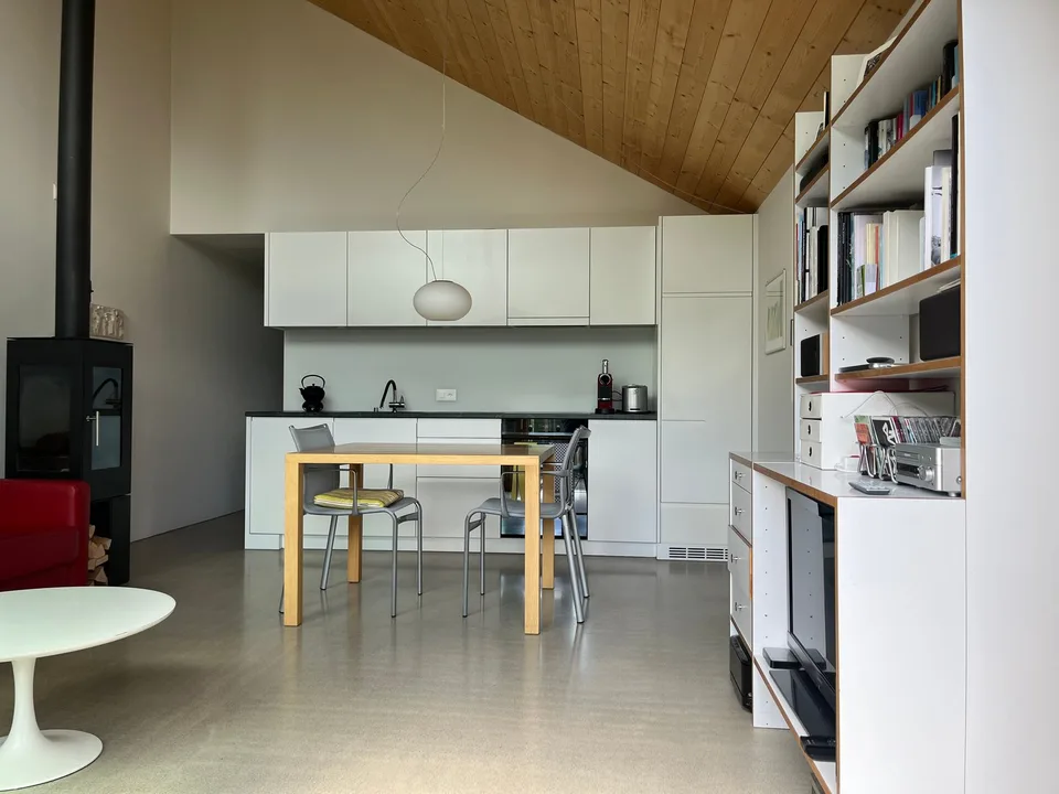 Moderne 2.5-Zimmer-Dachwohnung in Vella nahe Skilift (Val Lumnezia)